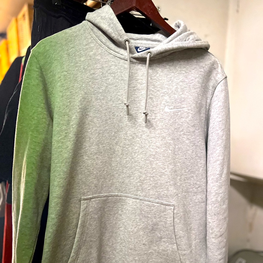Nike men’s hoodie